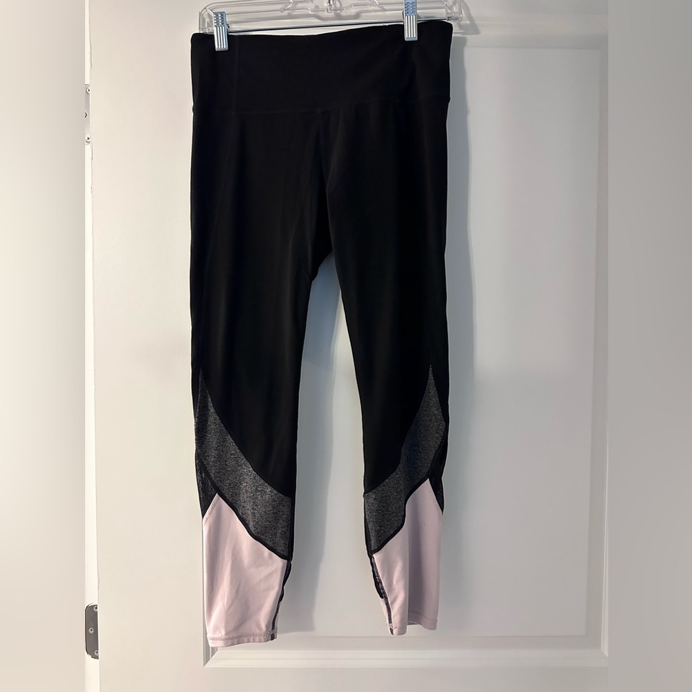 Athleta cropped yoga pants